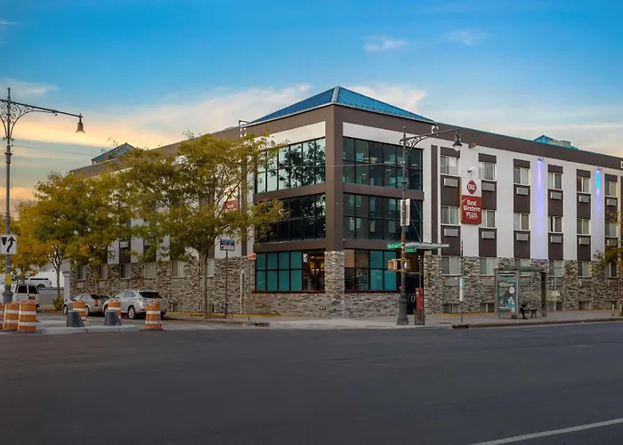 Best Western Plus Brooklyn Bay