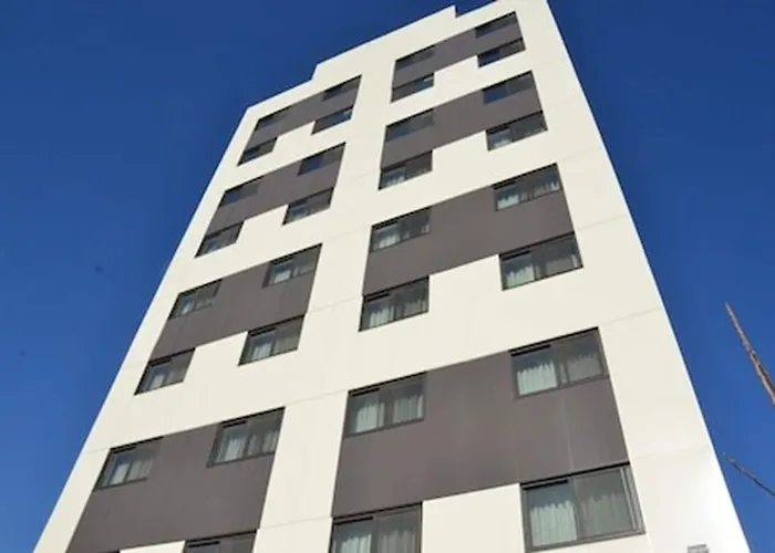 Cheap hotels Lic Plaza