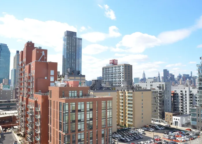 Cheap hotels Lic Plaza